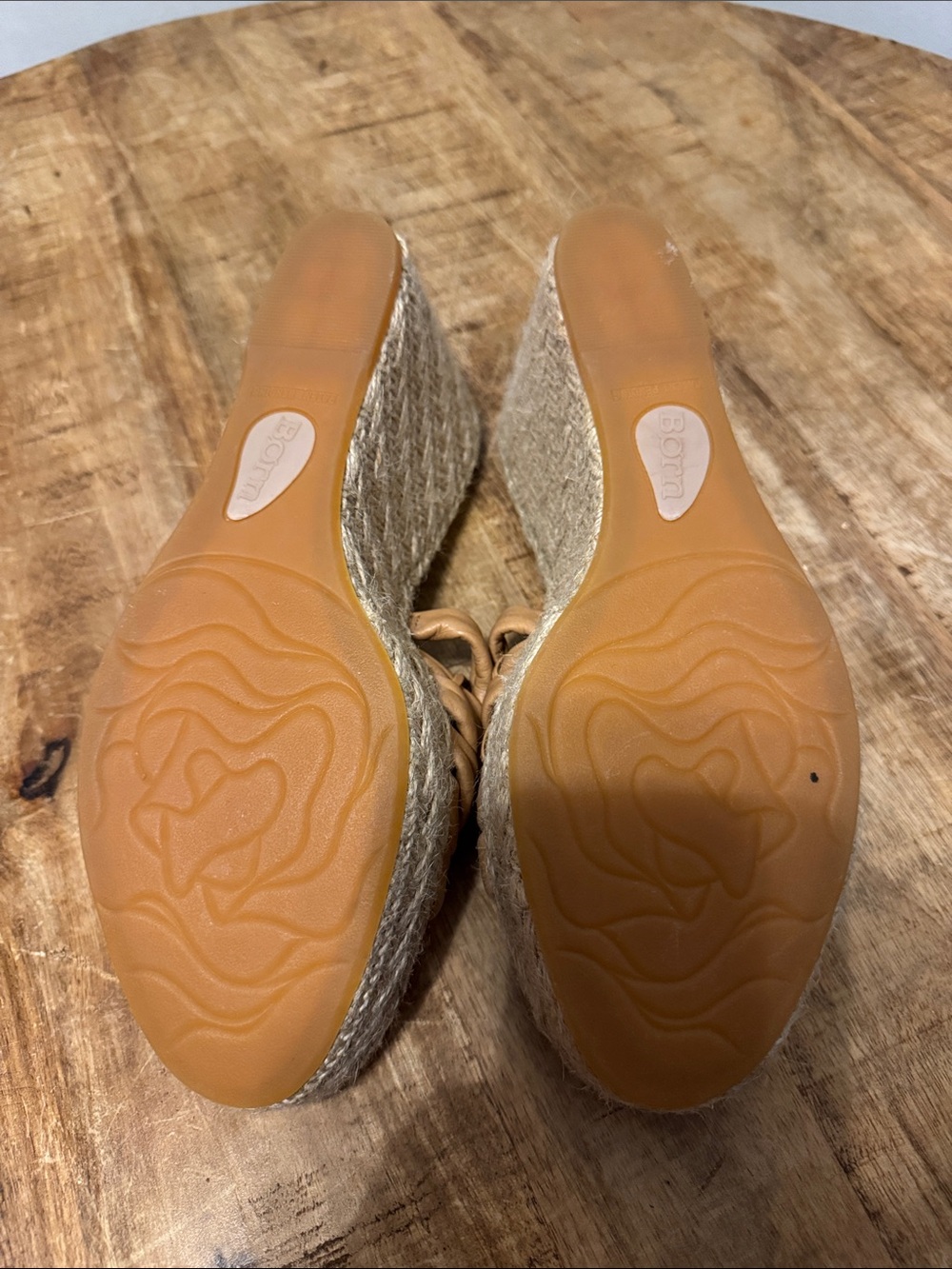 Born Aneesa tan wedge Sandal Size 10 - Picture 6 of 6